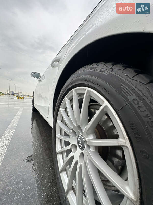 Универсал Audi A4 2014 в Львове