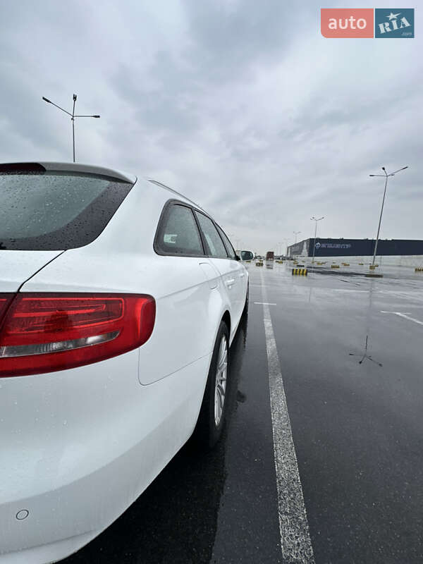 Универсал Audi A4 2014 в Львове