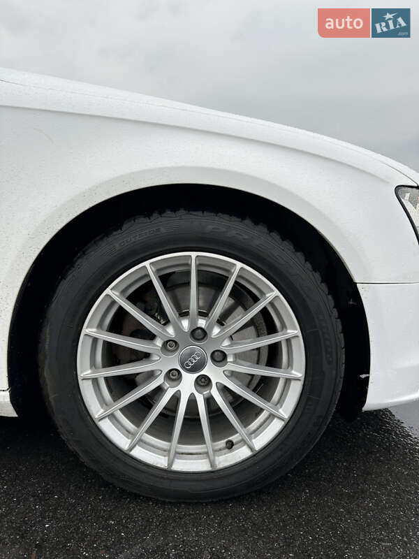 Универсал Audi A4 2014 в Львове