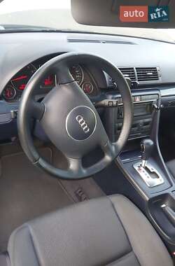 Седан Audi A4 2002 в 
