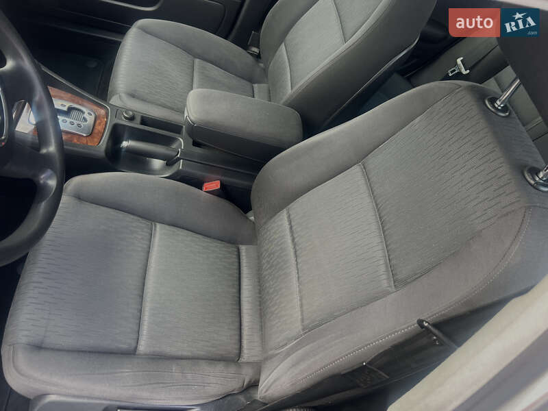 Седан Audi A4 2005 в Дунаевцах