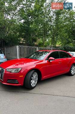 Седан Audi A4 2016 в 