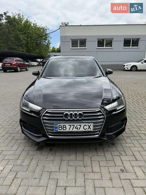 Седан Audi A4 2016 в 