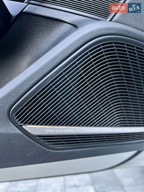Седан Audi A4 2017 в Львове