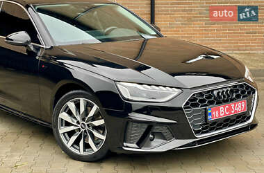 Седан Audi A4 2021 в 