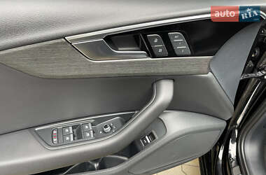 Седан Audi A4 2021 в 