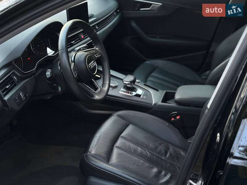 Седан Audi A4 2019 в Полтаві