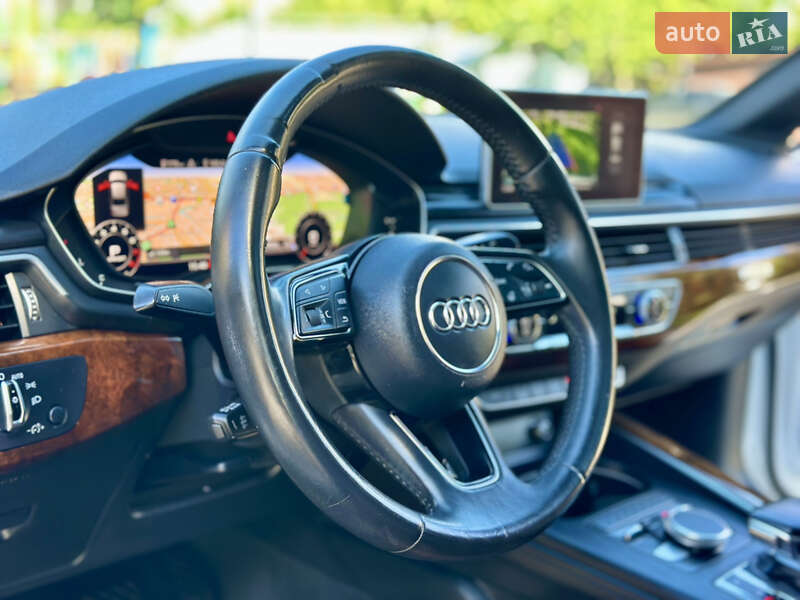 Седан Audi A4 2017 в Киеве