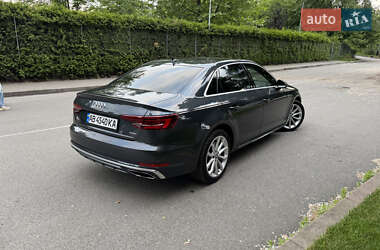 Седан Audi A4 2019 в 