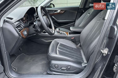 Седан Audi A4 2019 в 