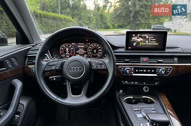 Седан Audi A4 2019 в 