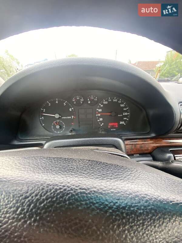 Седан Audi A4 1996 в Хмельницком