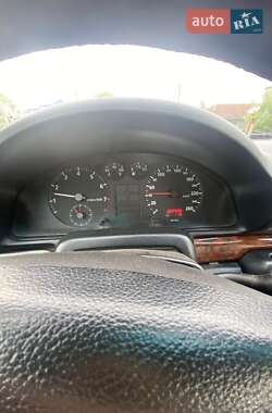 Седан Audi A4 1996 в 