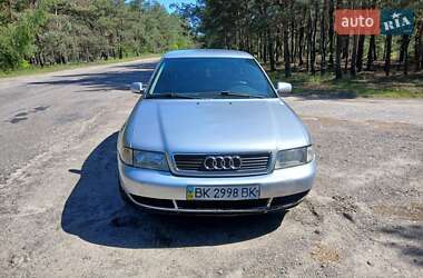 Седан Audi A4 1997 в 