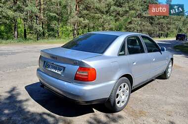 Седан Audi A4 1997 в 