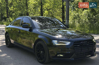 Седан Audi A4 2014 в 