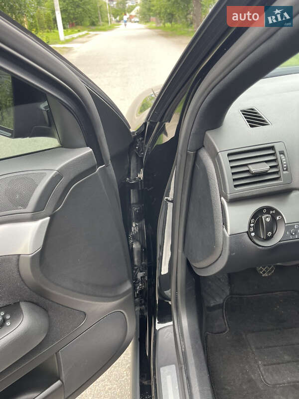 Седан Audi A4 2006 в Гнивани