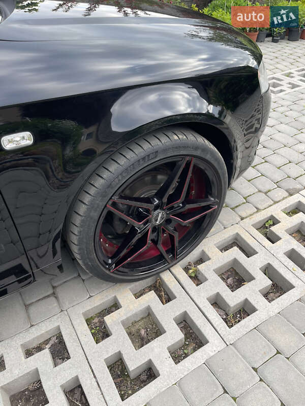 Седан Audi A4 2006 в Гнивани
