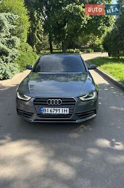 Седан Audi A4 2012 в Полтаве