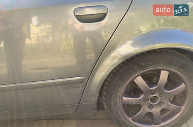 Седан Audi A4 2001 в 