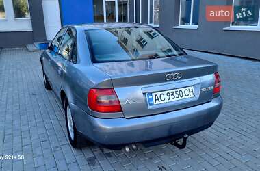 Седан Audi A4 2000 в 