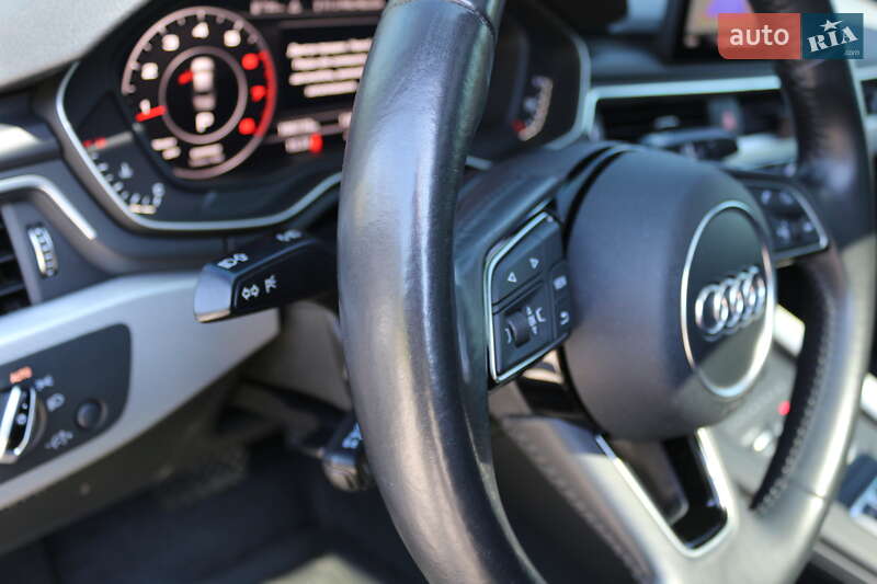 Седан Audi A4 2017 в Львове