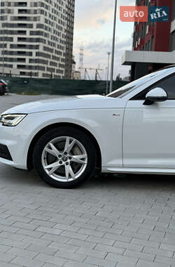 Седан Audi A4 2018 в 
