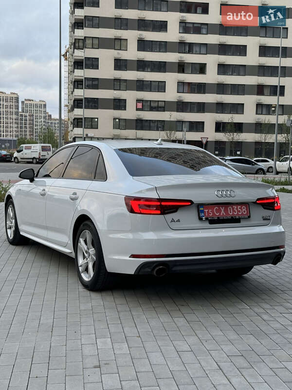 Седан Audi A4 2018 в Києві