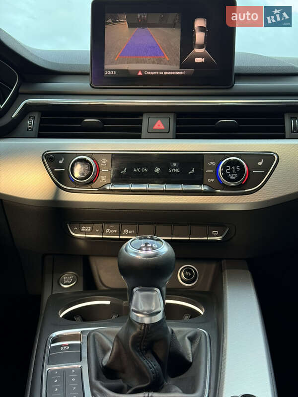 Седан Audi A4 2018 в Києві