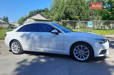 Седан Audi A4 2016 в 