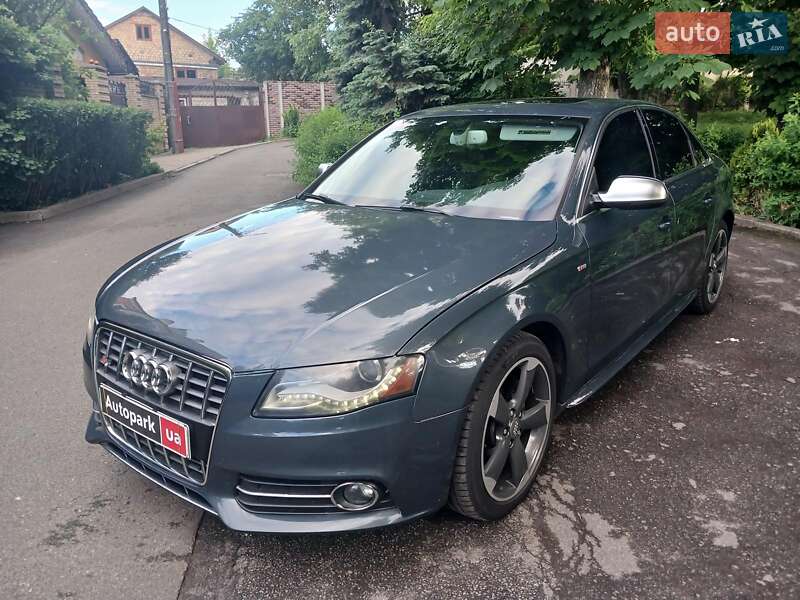 Седан Audi A4 2011 в 