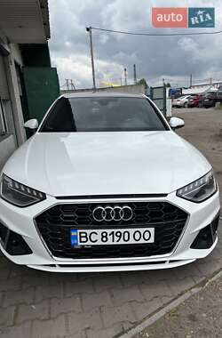 Седан Audi A4 2022 в Шептицькому