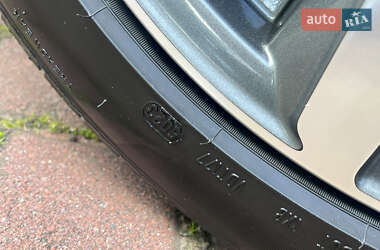 Седан Audi A4 2020 в 