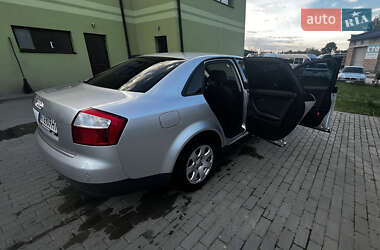 Седан Audi A4 2001 в 