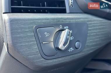 Седан Audi A4 2020 в 