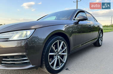 Седан Audi A4 2016 в 