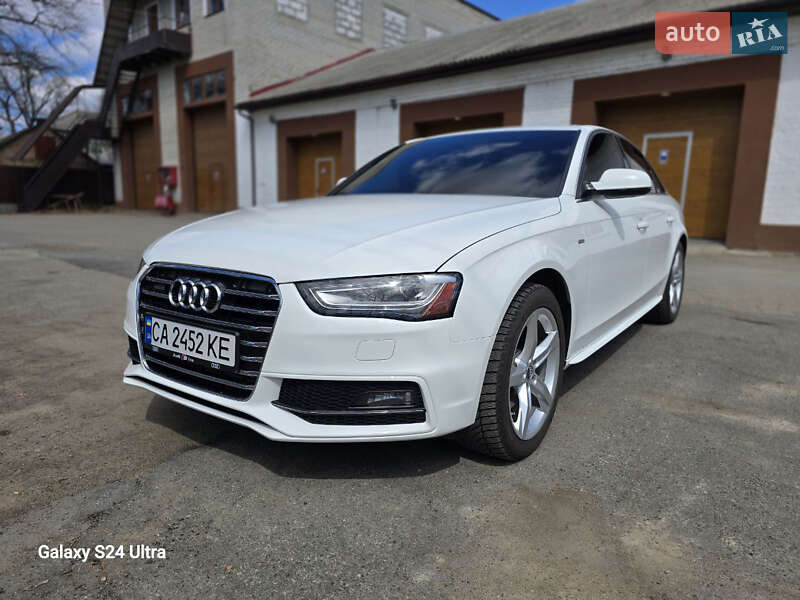 Седан Audi A4 2015 в 