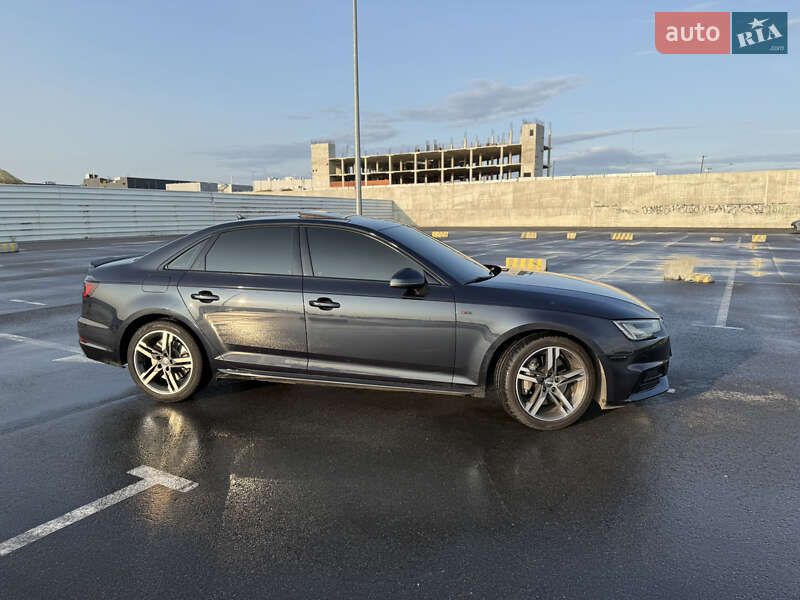 Седан Audi A4 2017 в Львове