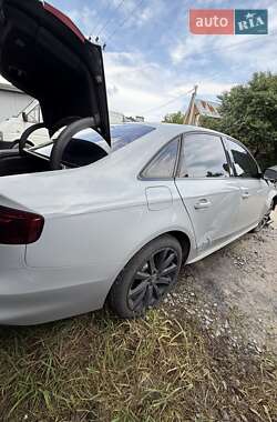 Седан Audi A4 2014 в 