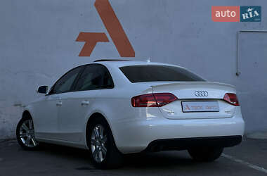 Седан Audi A4 2009 в 