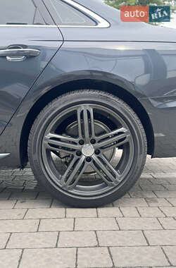 Седан Audi A4 2020 в 