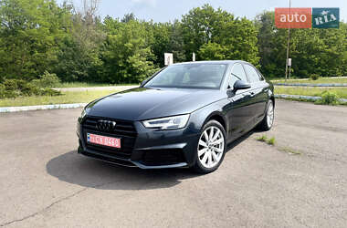 Седан Audi A4 2017 в 