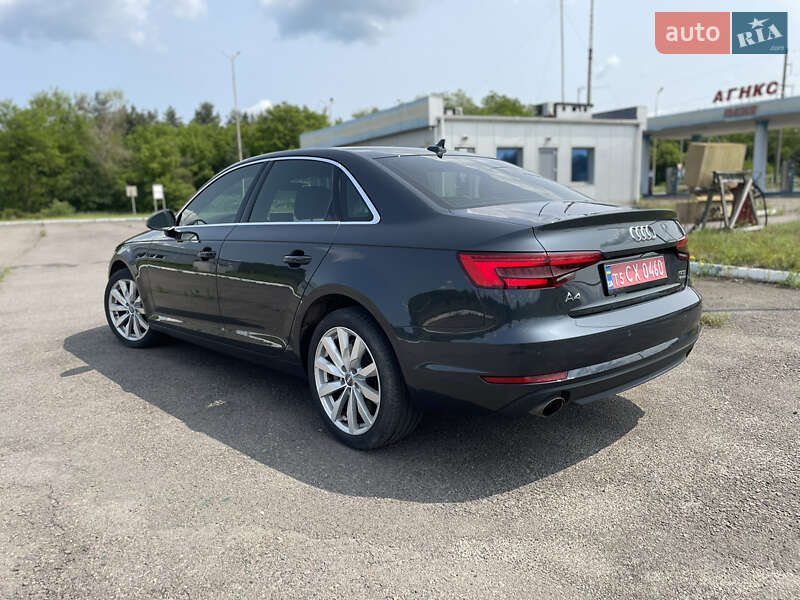 Седан Audi A4 2017 в Ровно
