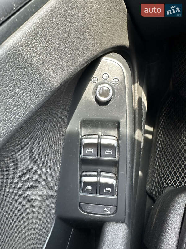 Універсал Audi A4 2013 в Хотині