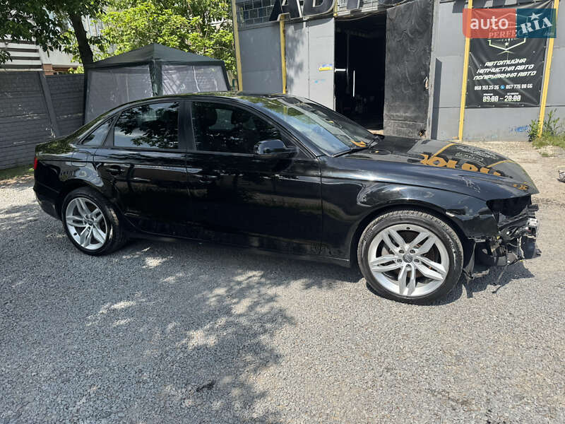 Седан Audi A4 2014 в Рівному