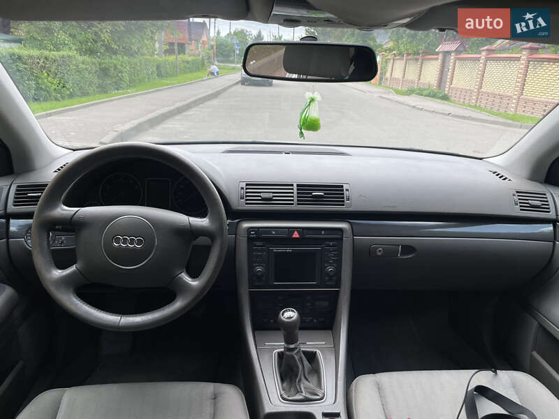 Седан Audi A4 2002 в Луцке