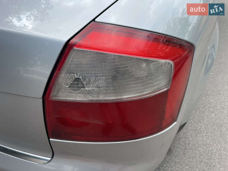 Седан Audi A4 2002 в Луцке