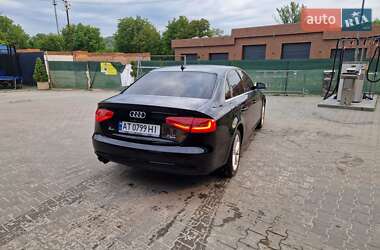 Седан Audi A4 2013 в 