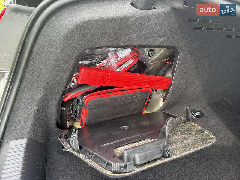 Седан Audi A4 2014 в Львове