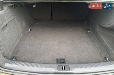 Седан Audi A4 2014 в 
